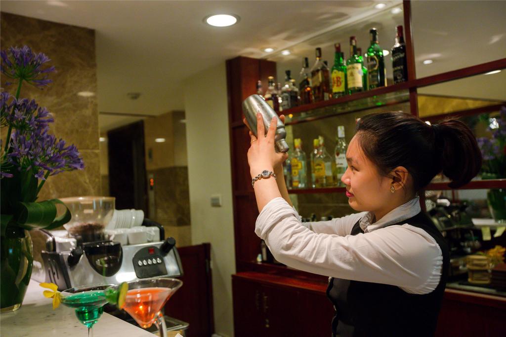 Conifer Boutique Hotel Hanoi Exteriör bild