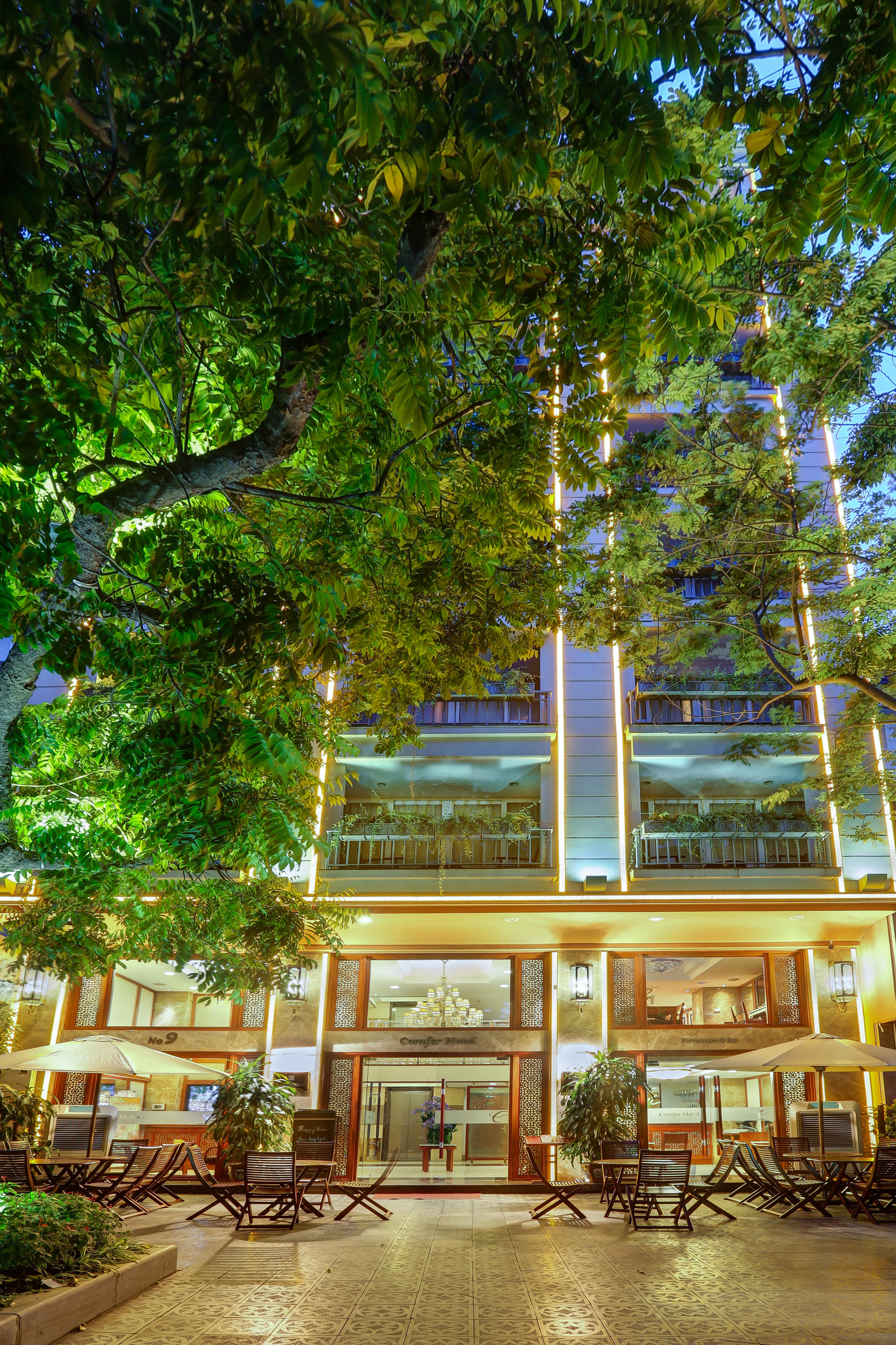 Conifer Boutique Hotel Hanoi Exteriör bild
