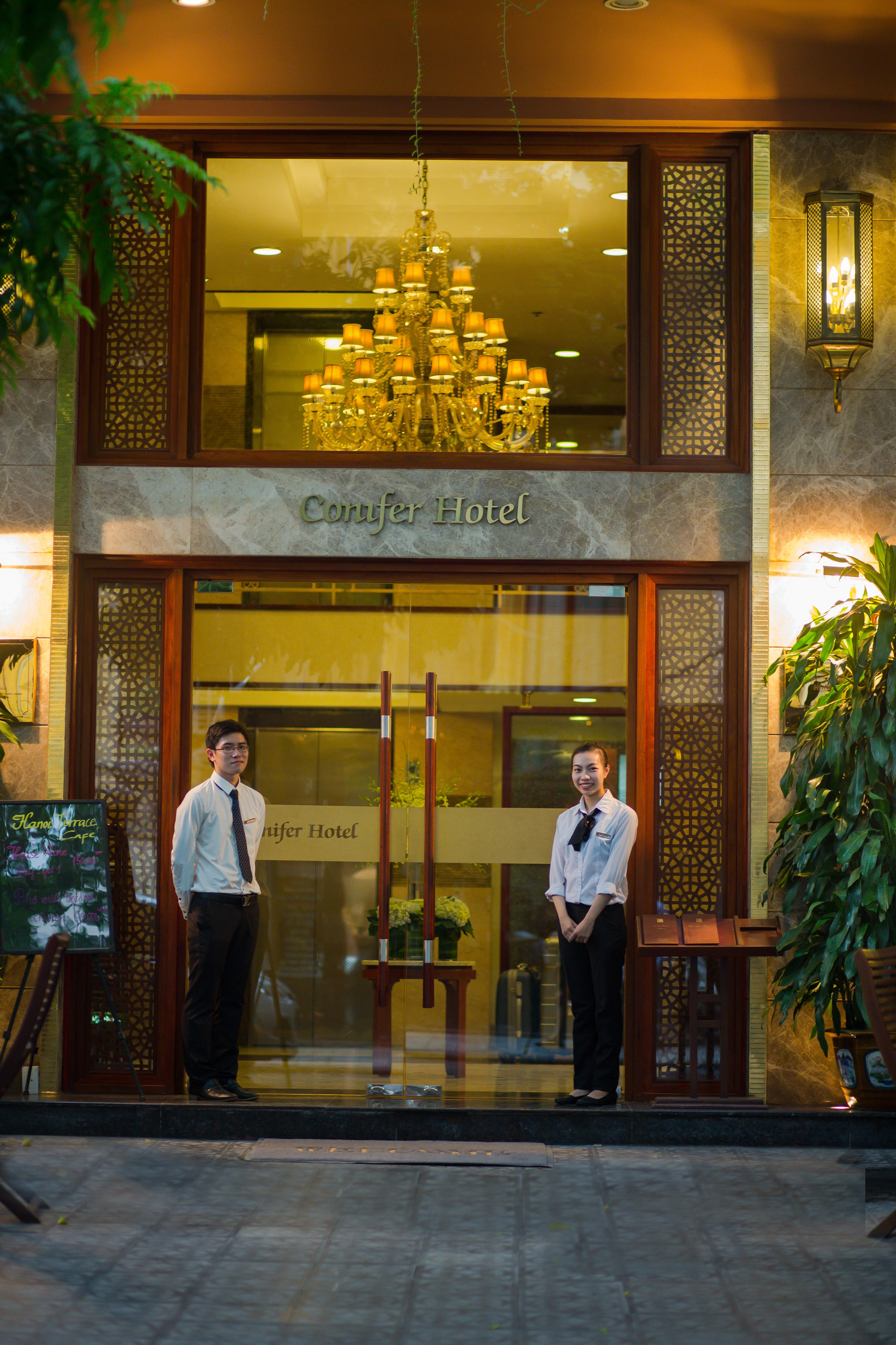 Conifer Boutique Hotel Hanoi Exteriör bild